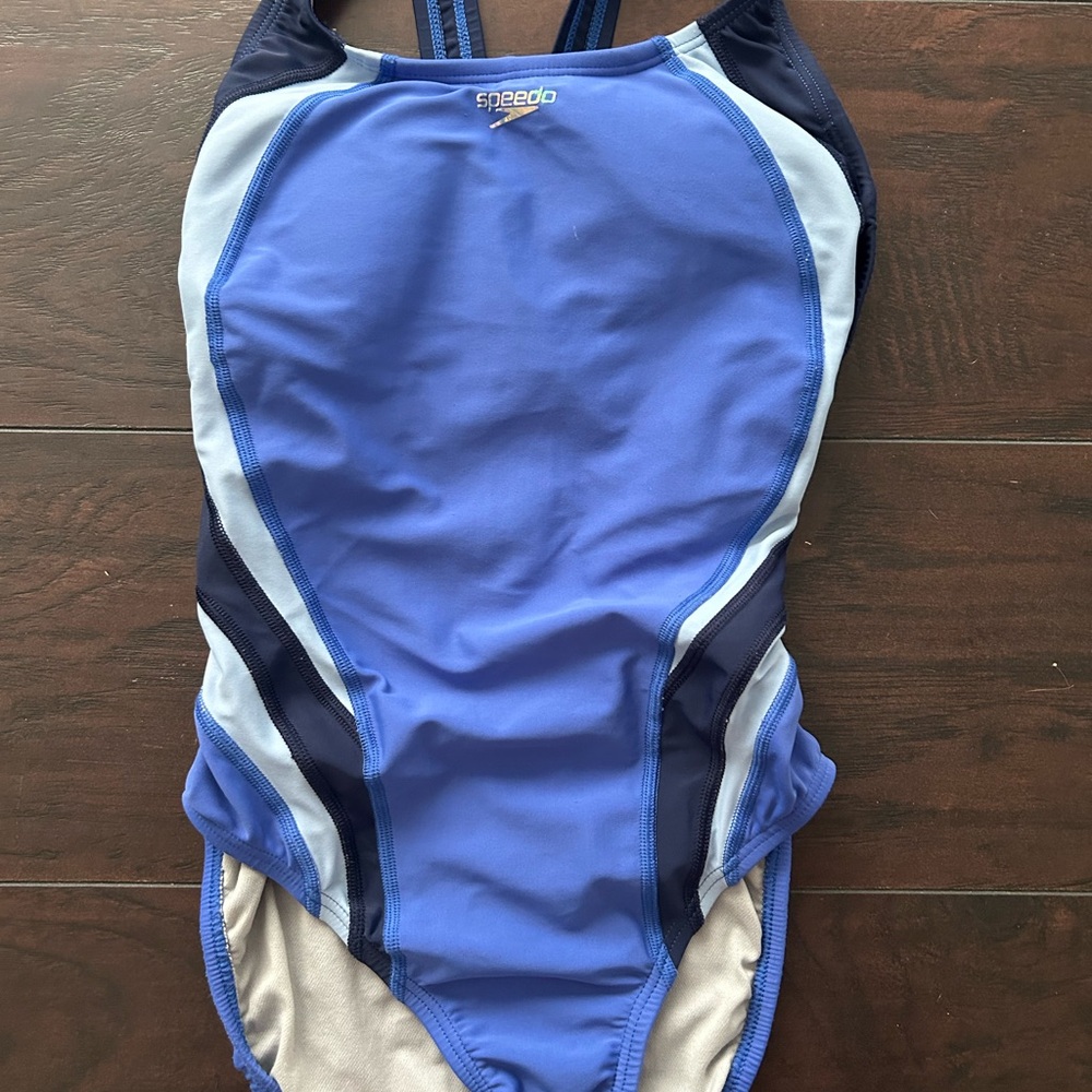 Speedo Women's Quantum Fusion One Piece Swimsuit
Size 8
